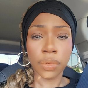 🤗MEET YOUR NEW POSHER!